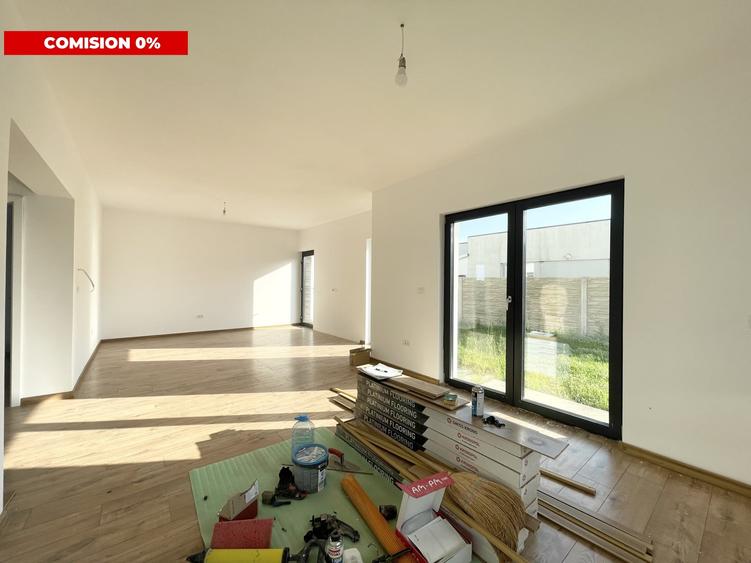 Duplex cu 5 camere cu Canalizare în Moșnița Nouă