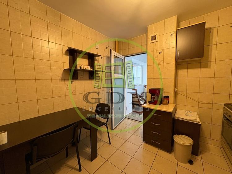 Apartament cu 2 camere decomandat, mobilat în Central
