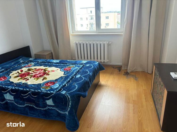 Apartament cu 3 camere decomandat, mobilat în Central