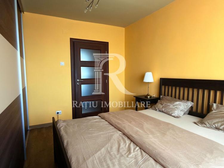 Apartament cu 3 camere decomandat, mobilat în Centru Civic