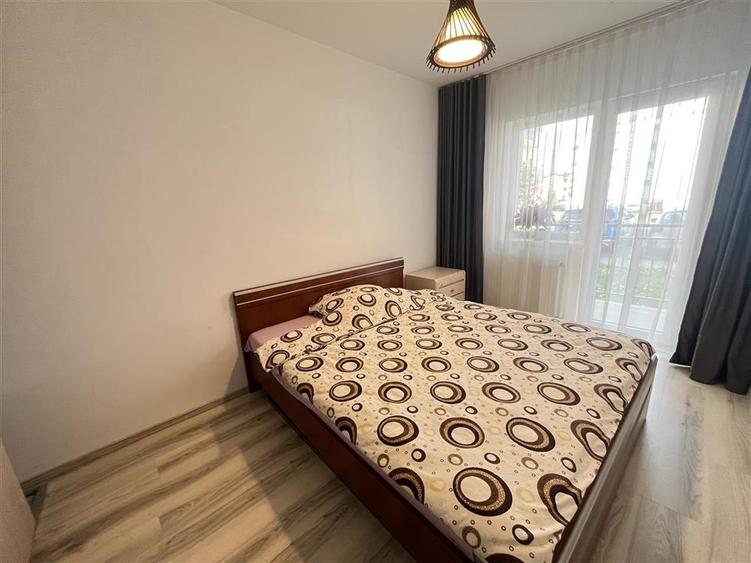Apartament cu 2 camere semidecomandat, mobilat în Industrial Vest