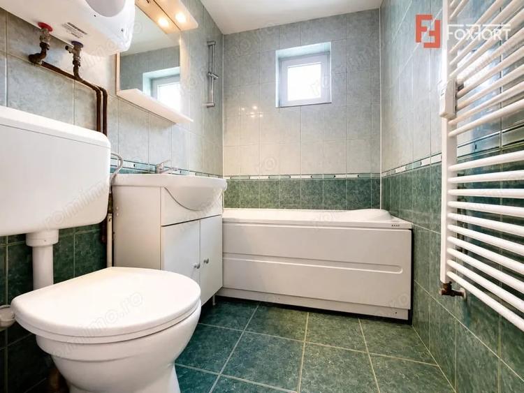 Apartament cu 3 camere semidecomandat în Aurel Vlaicu