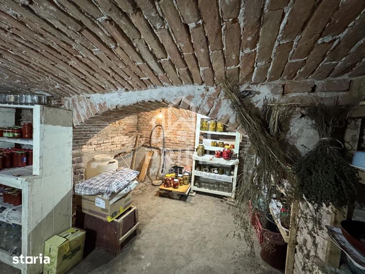 Casă cu 3 camere cu Teren 2084 Mp în Sântimbru