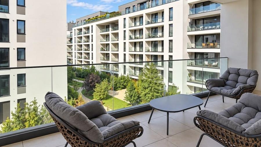 Apartament cu 3 camere decomandat în Băneasa