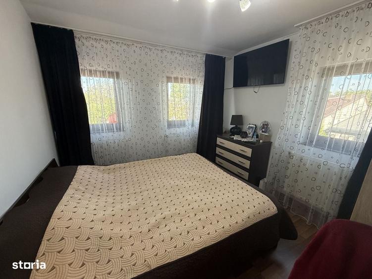 Casă cu 4 camere în Nicolae Bălcescu