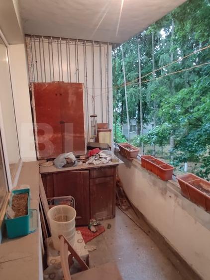 Apartament cu 3 camere decomandat, mobilat în Cornișa