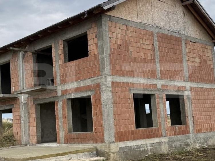 Duplex cu 4 camere cu Teren 385 Mp în Tărlungeni
