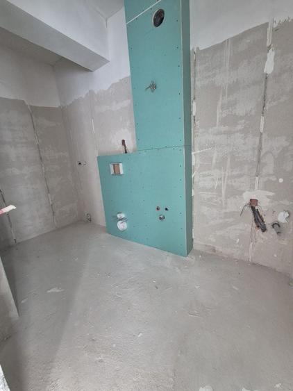 Apartament cu 3 camere decomandat în Theodor Pallady