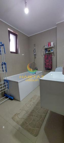 Duplex cu 4 camere cu Canalizare în Sud-Est