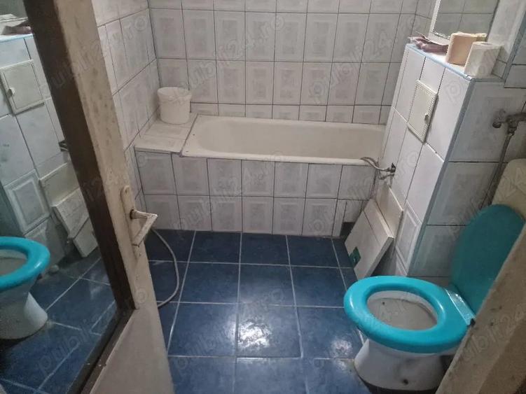 Apartament cu 3 camere decomandat în Precista