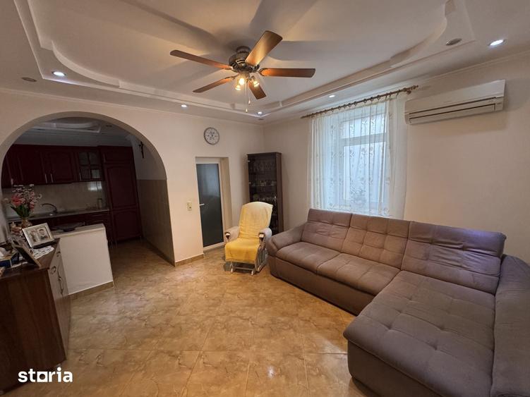 Casă cu 3 camere cu Teren 1483 Mp în Moftin