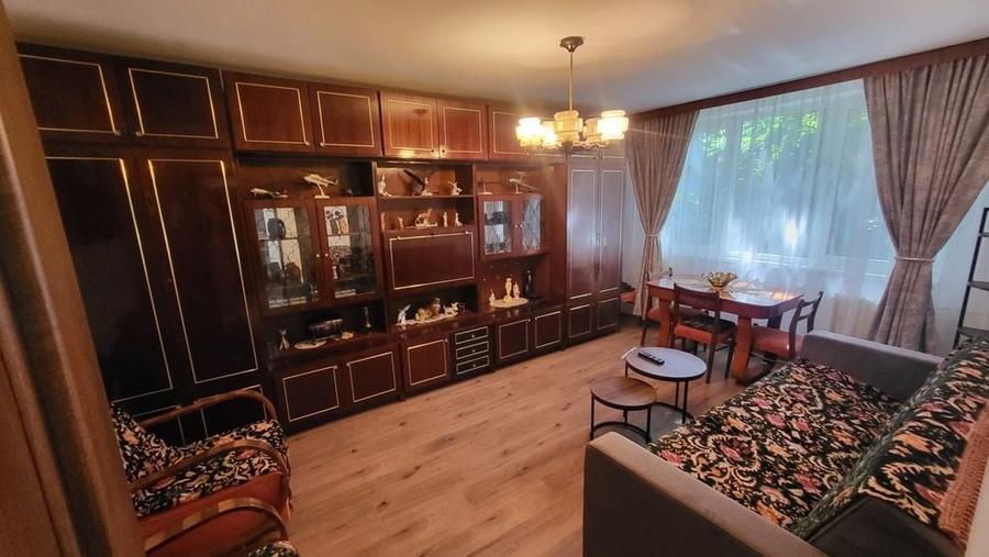 Apartament cu 3 camere în Apusului