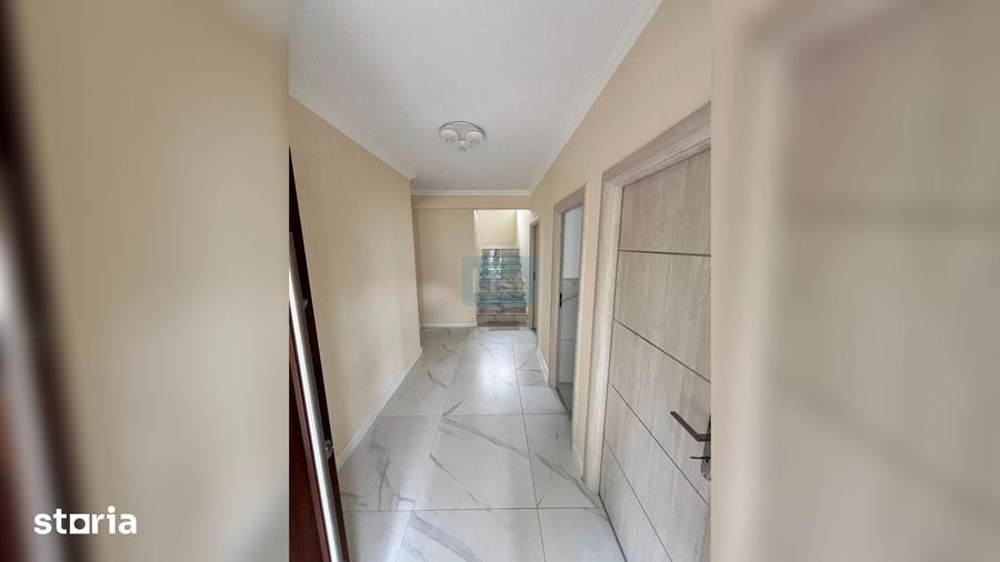 Casă cu 4 camere cu Teren 460 Mp în Dezmir