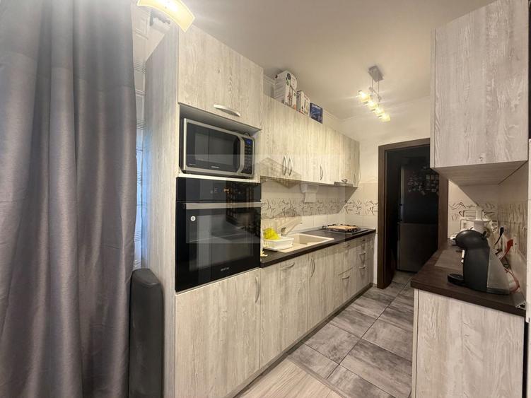 Duplex cu 5 camere cu Canalizare în Dumbrăvița