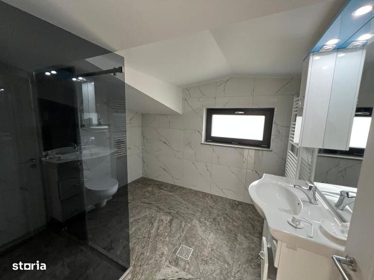 Casă cu 4 camere în Central