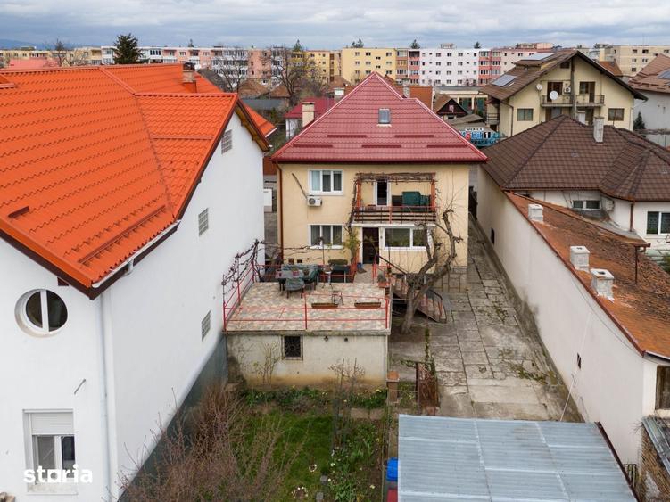 Apartament cu 3 camere decomandat în Centrul Istoric