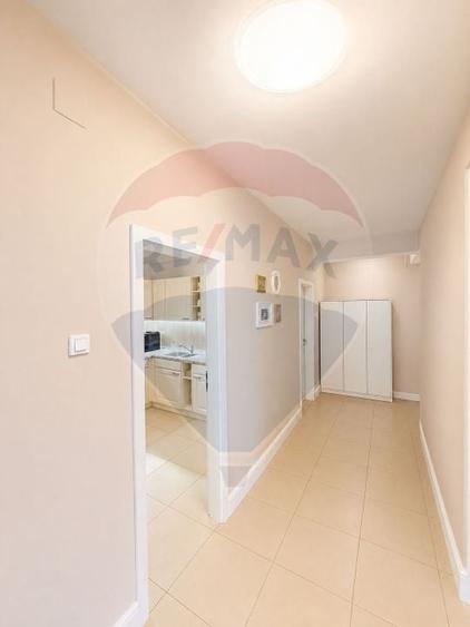 Apartament cu 2 camere decomandat, mobilat în P-ța Ovidiu