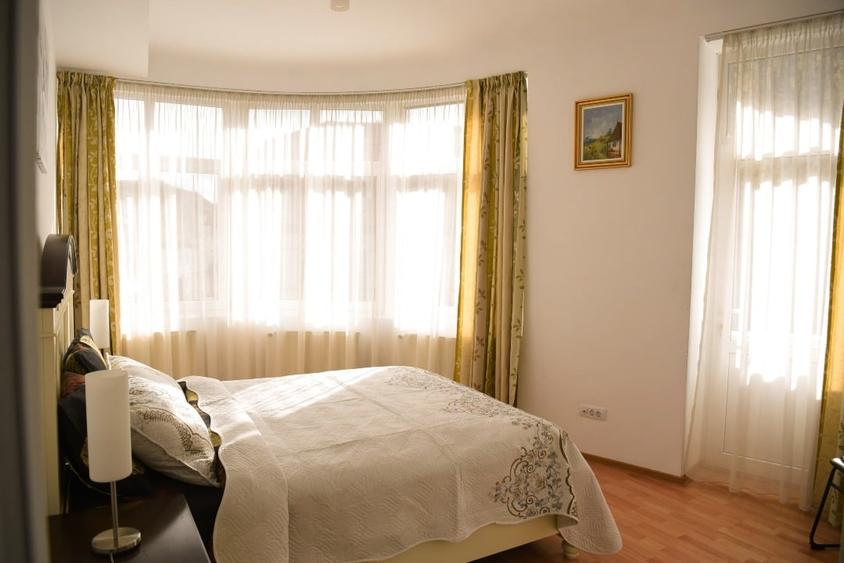 Apartament cu 4 camere decomandat, mobilat în Centrul Istoric