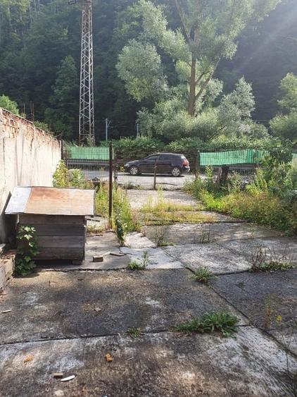 Casă individuală cu 5 camere cu Canalizare în Central
