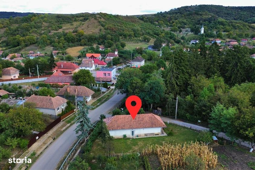 Casă cu 3 camere cu Teren 725 Mp în Criș
