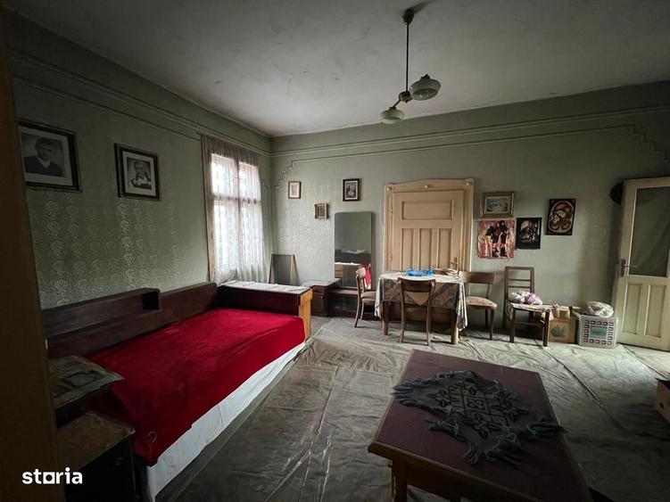 Apartament cu 4 camere în Lelești