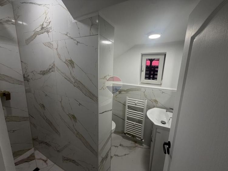 Birou, de 135 mp, în Central