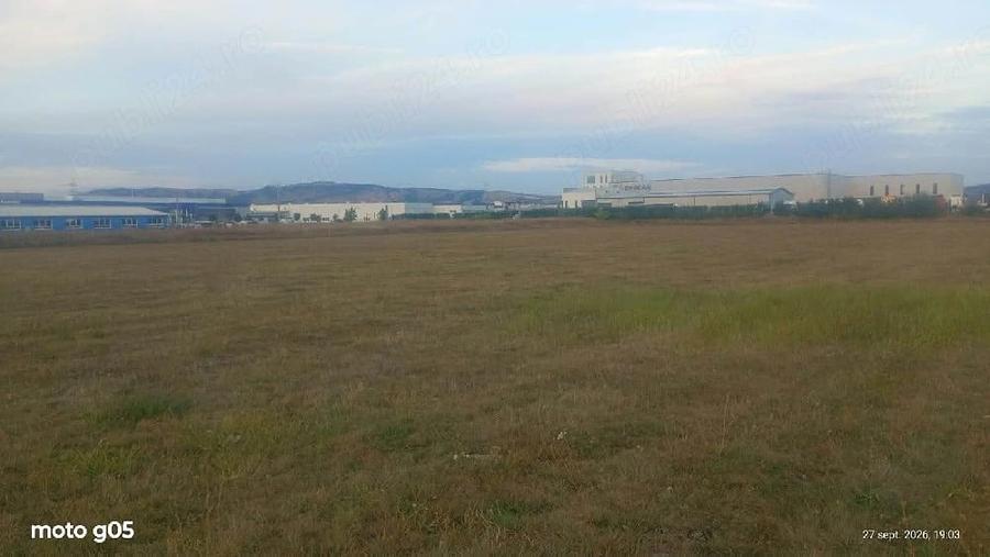 Teren de 6500 mp, în Central