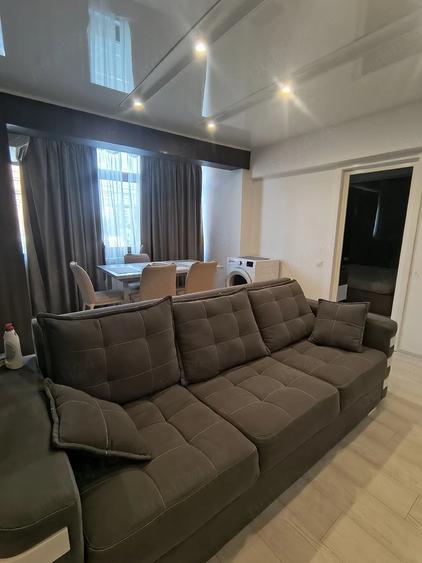 De inchiriat apartament doua camere decomandat zona Centru - 2