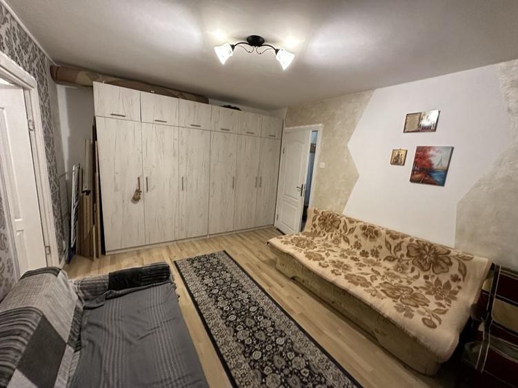 Apartament cu 2 camere în Drumul Carului