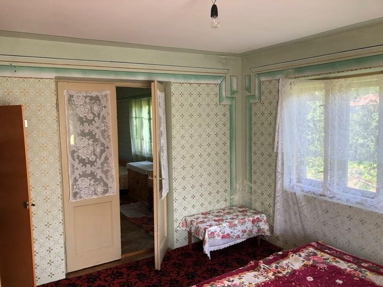Casă cu 4 camere cu Teren 10000 Mp în Preotești