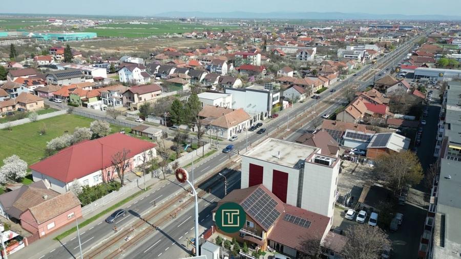 Spațiu comercial, de 886 mp, în Micălaca