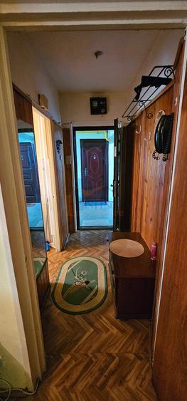 Apartament cu 2 camere semidecomandat în Griviței