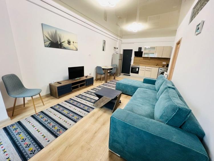 Apartament cu 3 camere, mobilat în Central