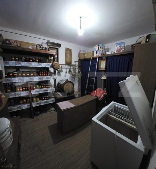 Casă individuală cu 4 camere cu Canalizare în Periferie
