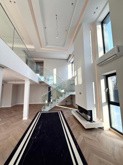 Duplex cu 4 camere cu Canalizare în Sisești