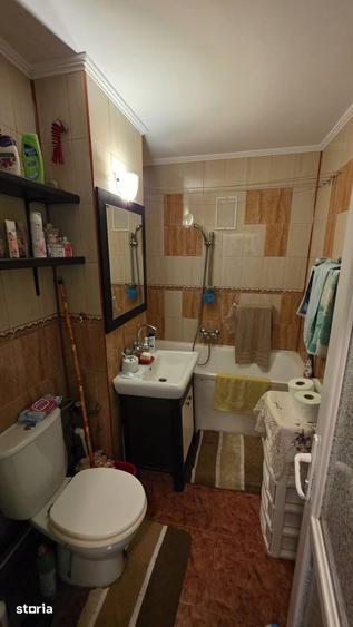 Apartament cu 2 camere semidecomandat în CET