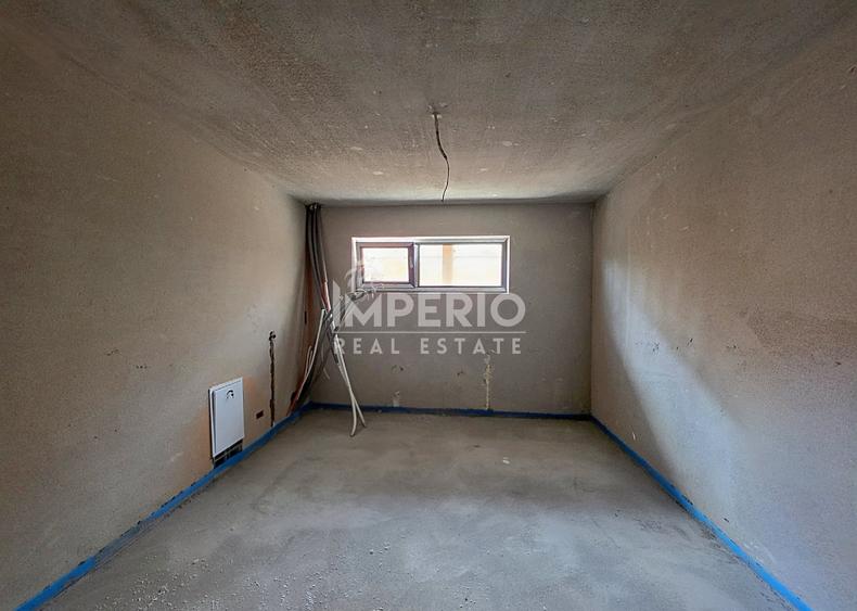 Duplex cu 5 camere cu Canalizare în Andrei Mureșanu