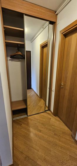 Apartament cu 3 camere semidecomandat, mobilat în Străulești