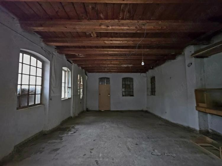 Casă cu 3 camere cu Teren 500 Mp în Central