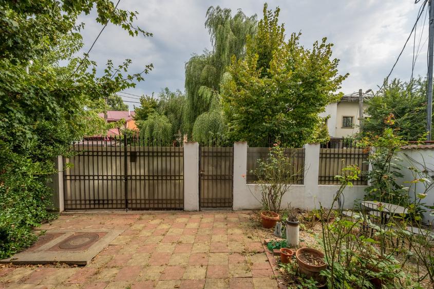 Casă cu 5 camere cu Canalizare în Bucureștii Noi
