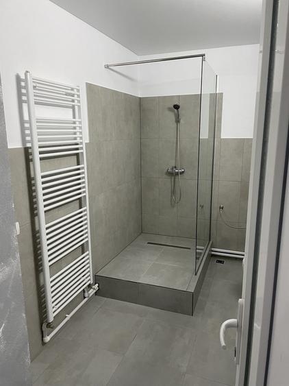 Casă cu 4 camere în Novaci