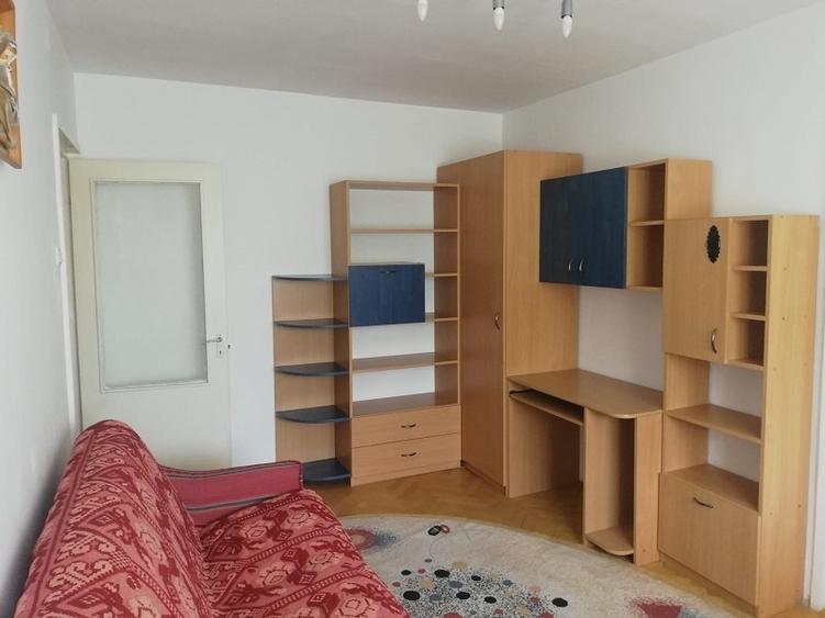 Apartament cu 2 camere semidecomandat în Tătărași