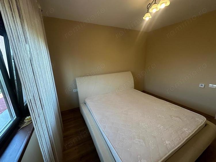 Casă cu 5 camere cu Teren 330 Mp în Girocului