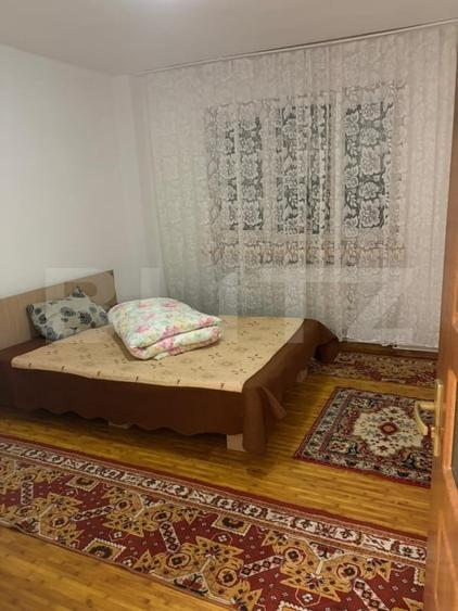 Apartament cu 3 camere decomandat, mobilat în Central