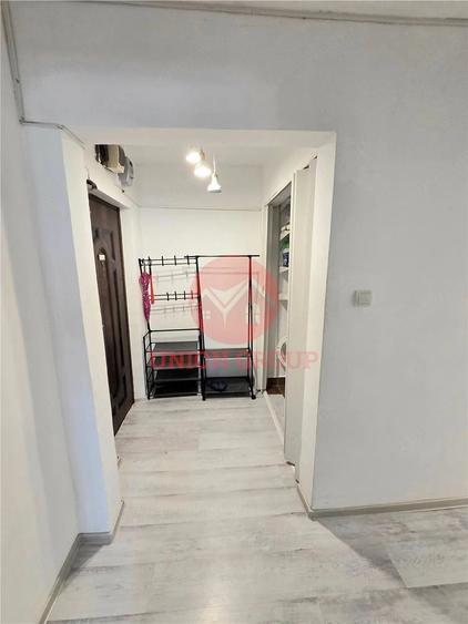 Apartament 2 Camere, Decomandat, Inel 2 - 18