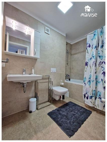 Apartament cu 2 camere decomandat, mobilat în Tractorul