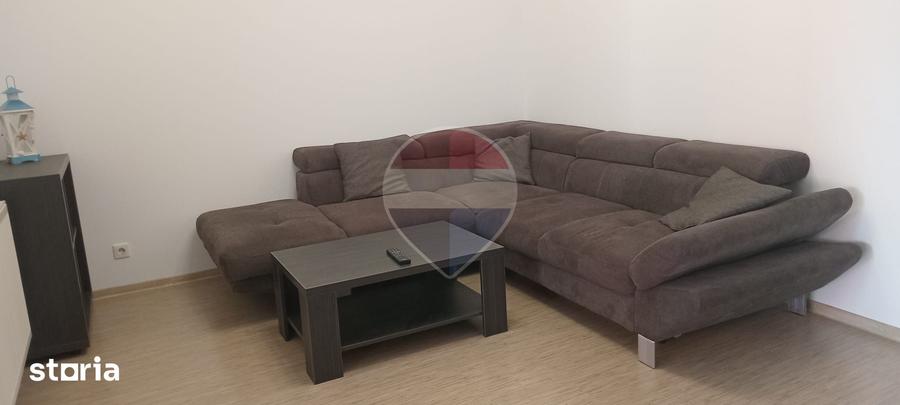 Apartament cu 2 camere decomandat în Funcționarilor