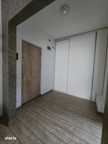 Garsonieră în Valea Roșie