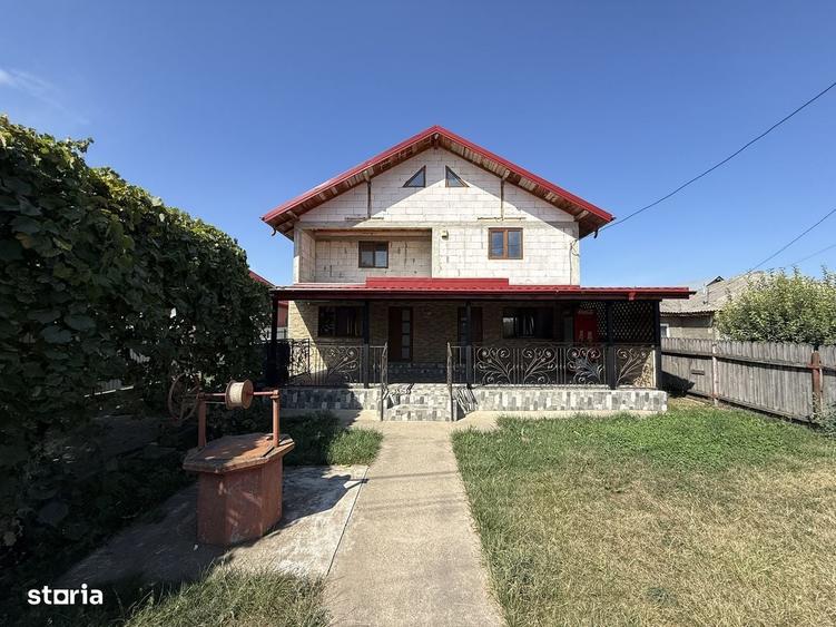 Casa 215mp, P+M, teren 2500mp, la strada, Dumesti - 10