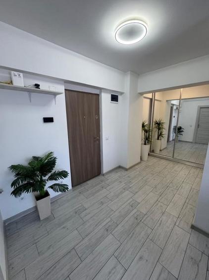 Apartament cu 2 camere decomandat, mobilat în Rovine